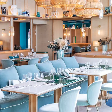 Le Cafe De Paris 4* بياريتز