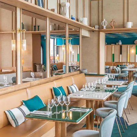 Le Cafe De Paris 4* بياريتز