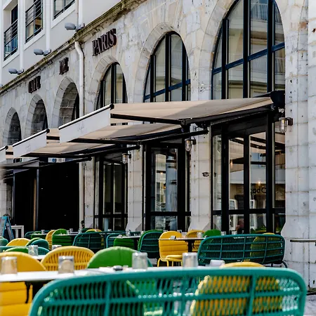 Le Cafe De Paris 호텔 4*