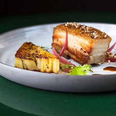 Le Cafe De Paris 비아히쯔