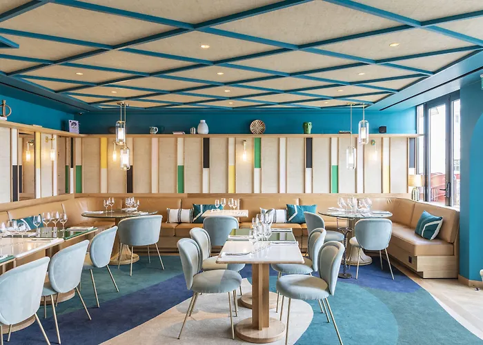 Le Cafe De Paris 4* بياريتز