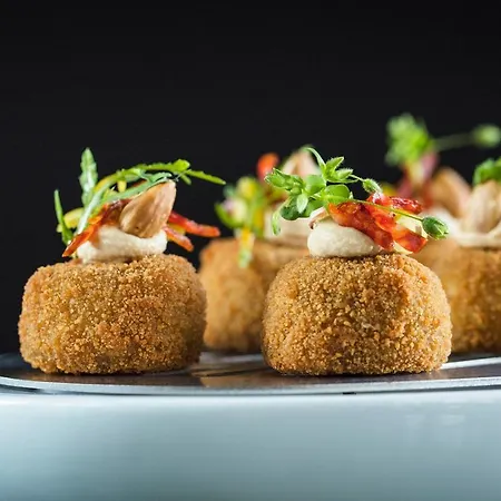 Le Cafe De Paris Ξενοδοχείο