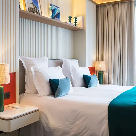 Hotel Le Cafe De Paris 4*