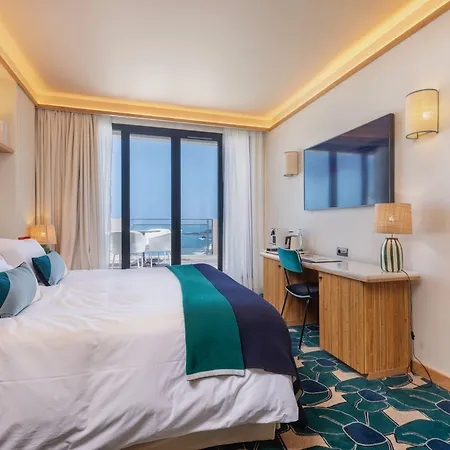 ホテル ル カフェ ド パリ