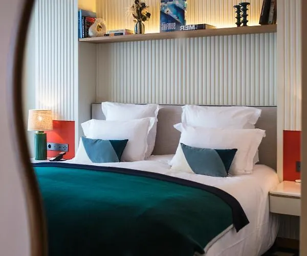 Le Cafe De Paris 4*