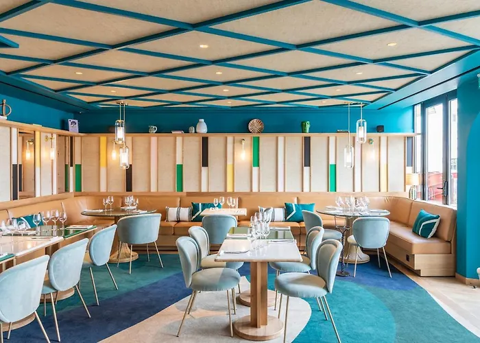 Le Cafe De Paris Hotel Biarritz