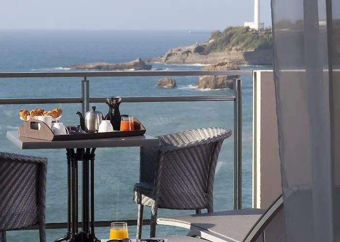 Le Cafe De Paris Hotel Biarritz