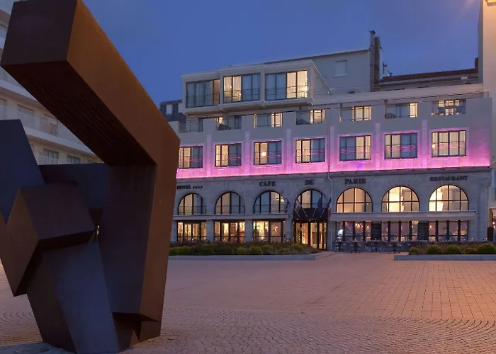 Le Cafe De Paris Hotel 4*