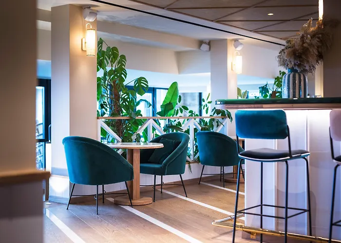 Le Cafe De Paris Biarritz