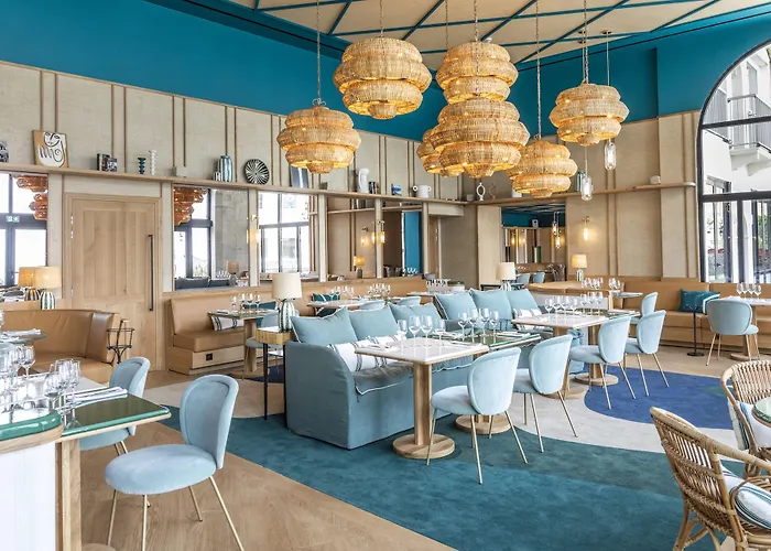 Hotel Le Cafe De Paris