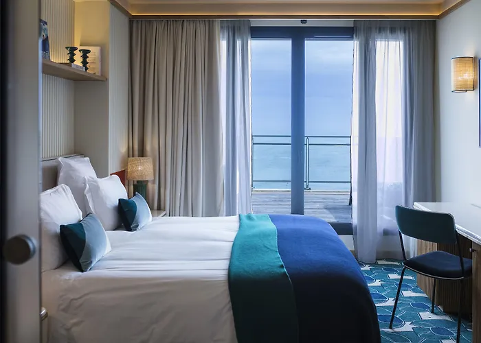Le Cafe De Paris 4* Biarritz