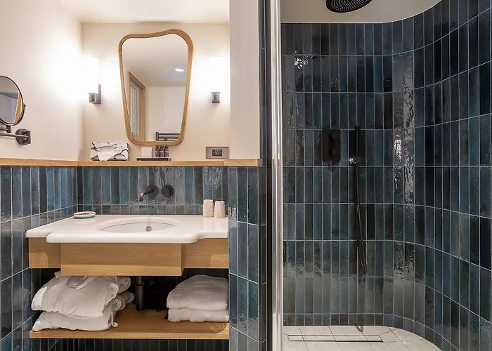 Le Cafe De Paris Hotel Biarritz