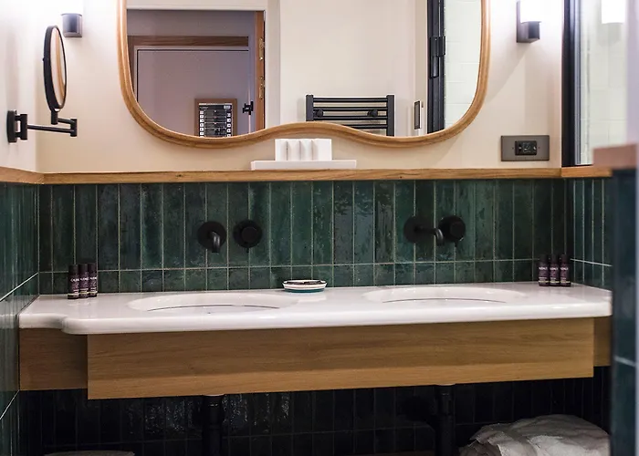 Hotel Le Cafe De Paris