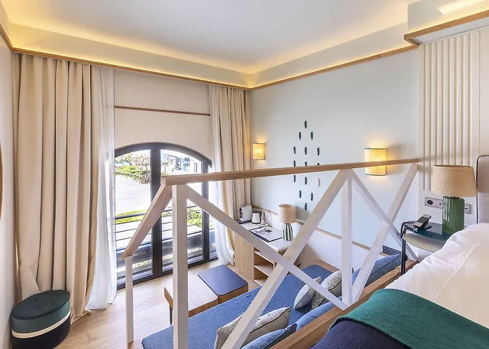 Hotel Le Cafe De Paris