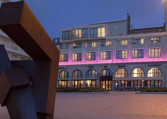 Le Cafe De Paris Hotel